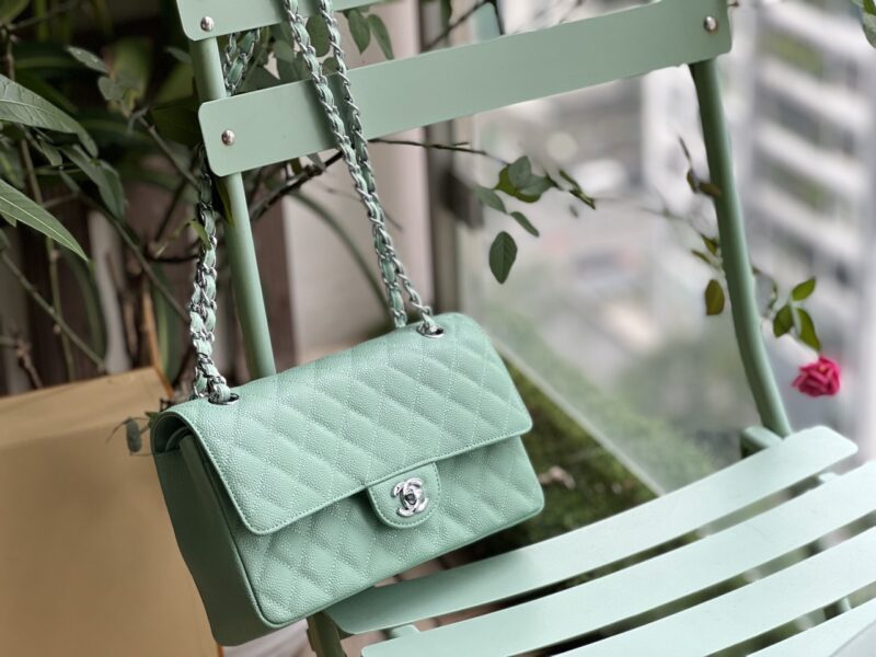 TÚI CHANEL CLASSIC FLAP BAG MEDIUM SLIVER NGUYÊN BẢN DA CAVIAR MÀU XANH NGỌC
