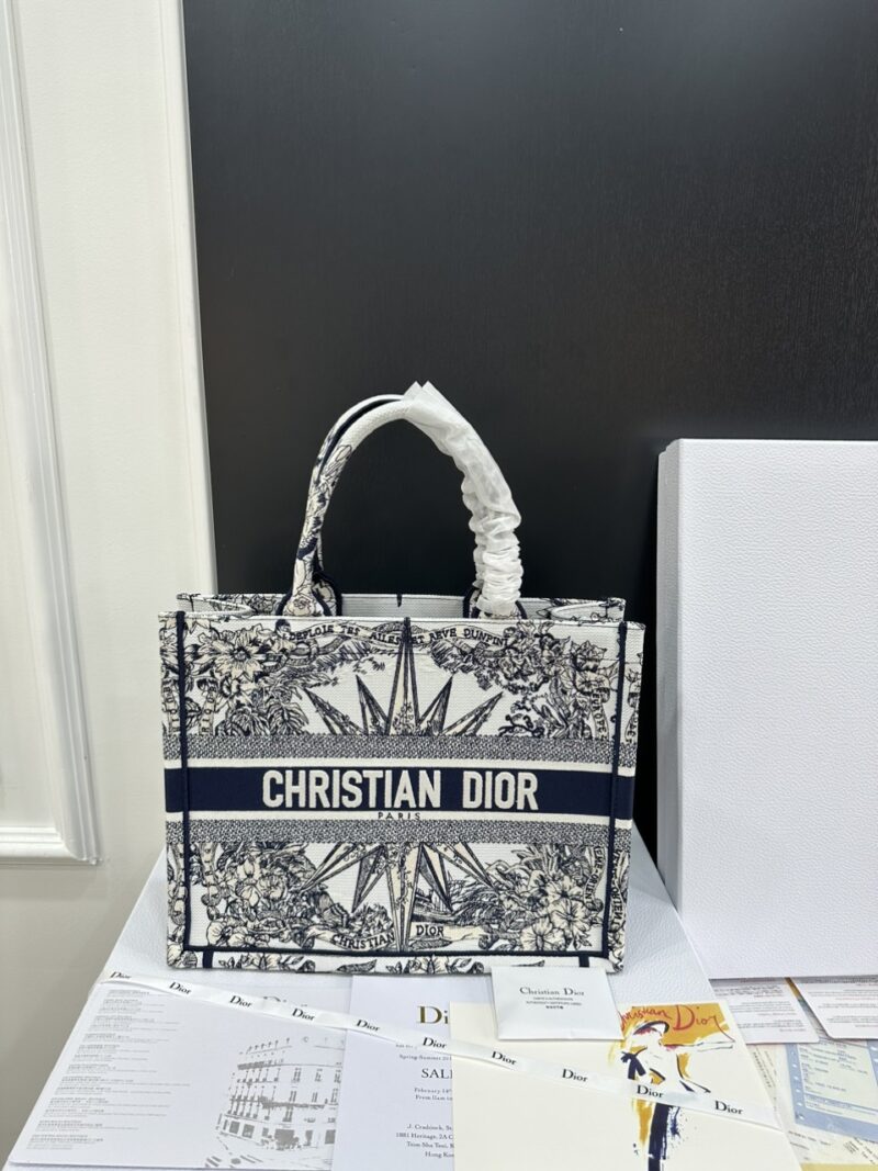 TÚI XÁCH MEDIUM DIOR BOOK TOTE NGUYÊN BẢN