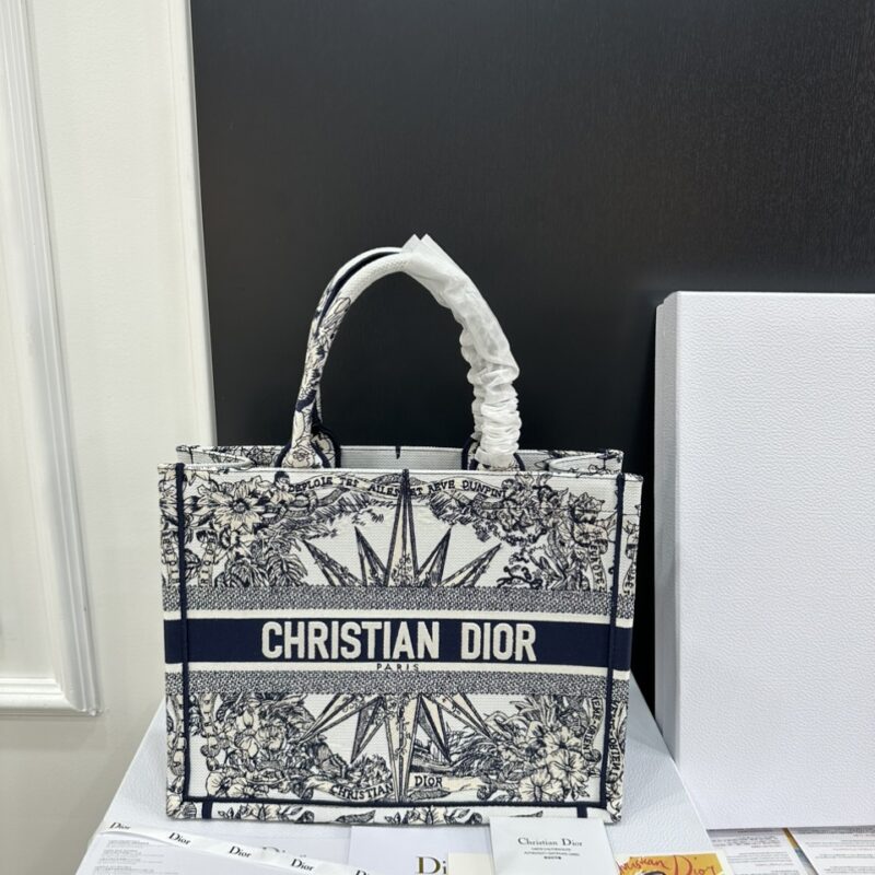 TÚI XÁCH MEDIUM DIOR BOOK TOTE NGUYÊN BẢN