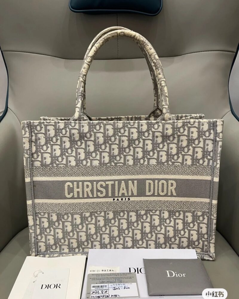 TÚI XÁCH MEDIUM DIOR BOOK TOTE NGUYÊN BẢN