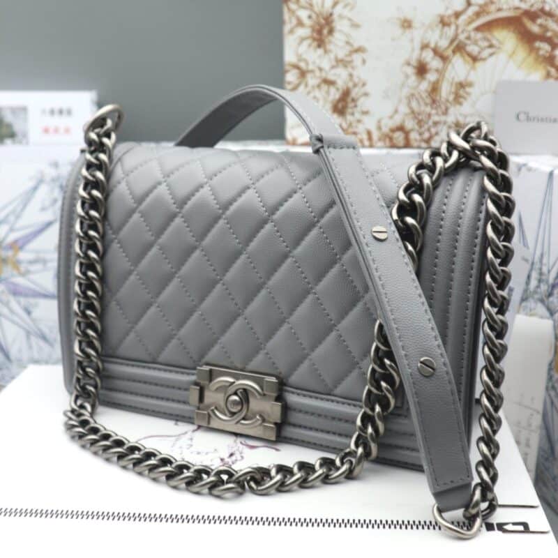TÚI CHANEL SAC BOY FLAP BAG CAVIAR NGUYÊN BẢN MÀU GHI TAG BẠC