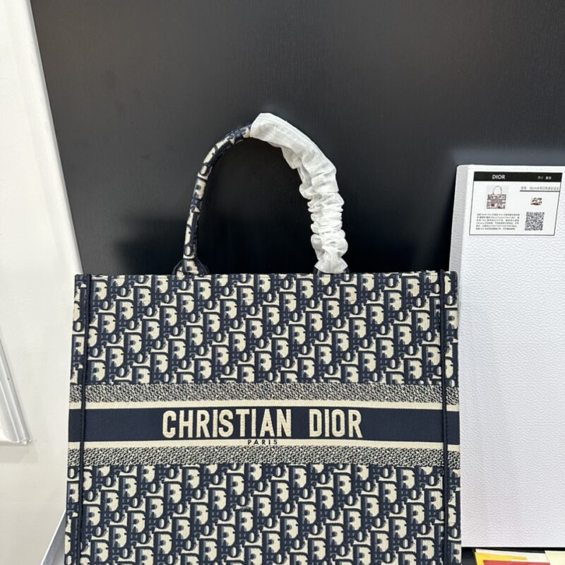 TÚI XÁCH DIOR LARGE BOOK TOTE NGUYÊN BẢN