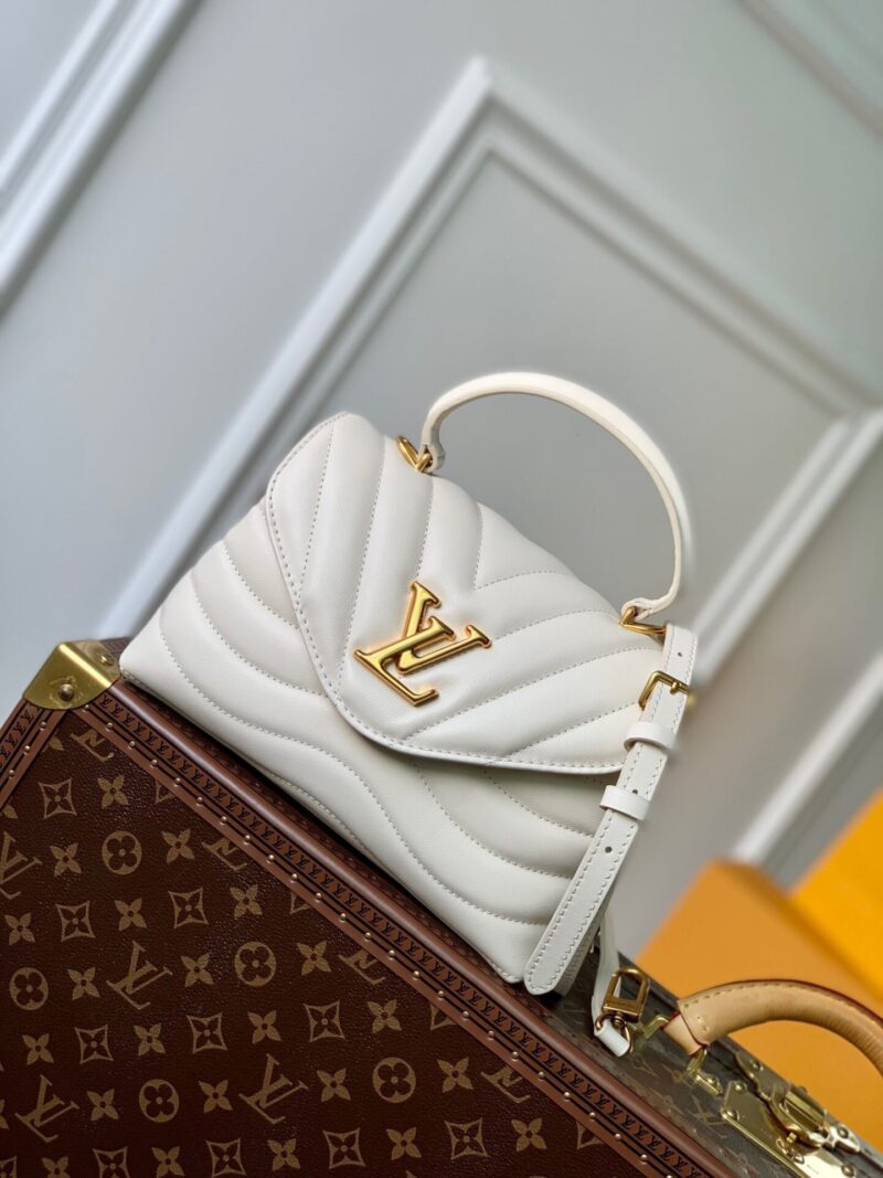 TÚI XÁCH LV LOUIS VUITTON HOLD ME H24 SIÊU CẤP DA TRẮNG