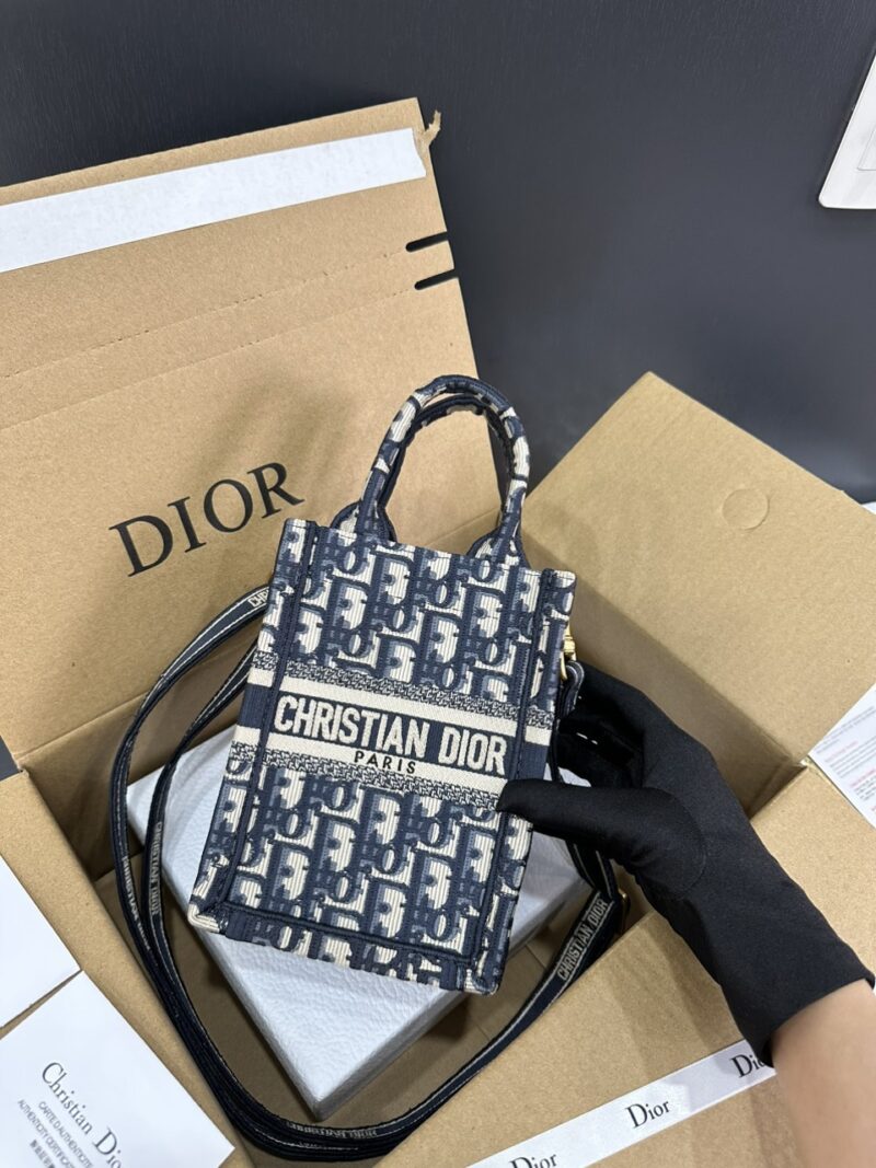 TÚI ĐEO CHÉO MINI DIOR BOOK TOTE PHONE BAG NGUYÊN BẢN