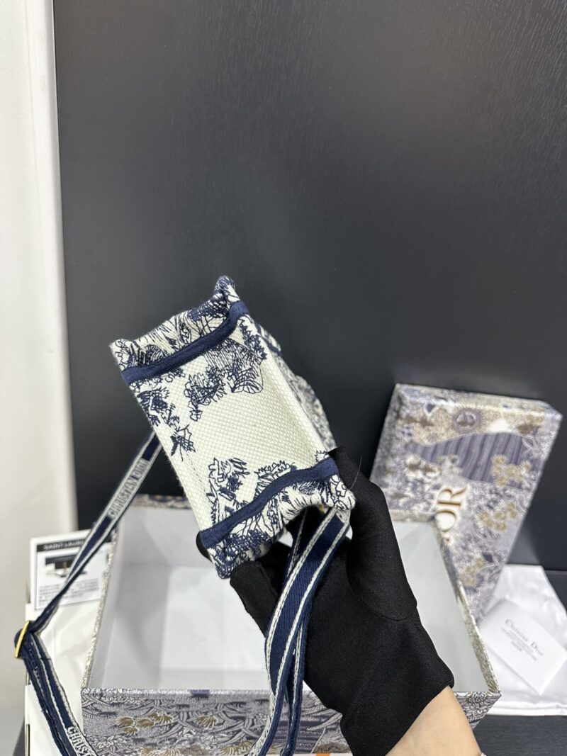 TÚI ĐEO CHÉO MINI DIOR BOOK TOTE PHONE BAG NGUYÊN BẢN