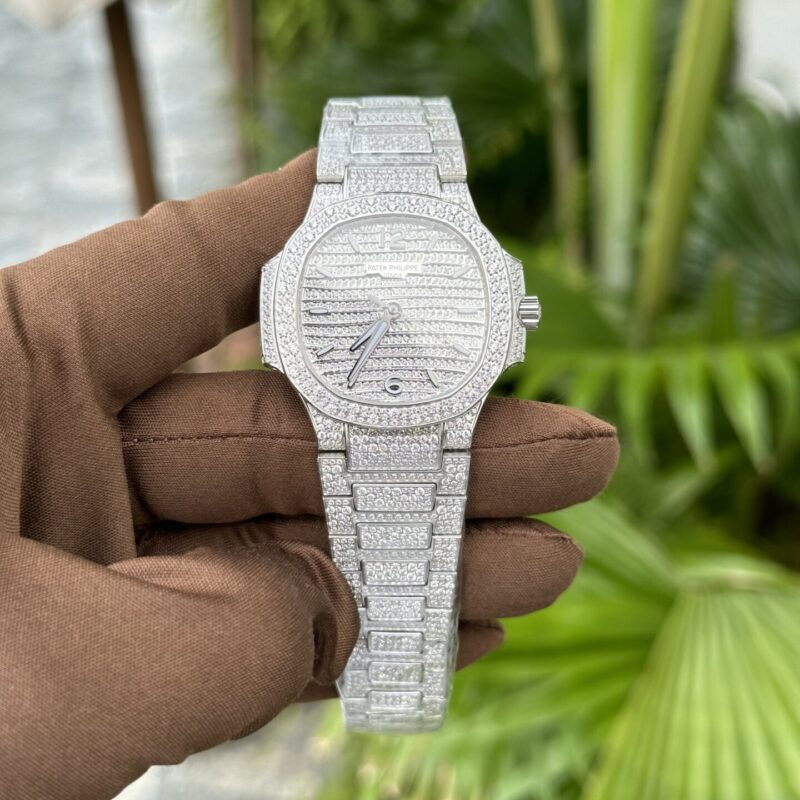 ĐỒNG HỒ NỮ PATEK PHILIPPE NAUTILUS 7118 ĐÍNH FULL ĐÁ REPLICA 35.2MM