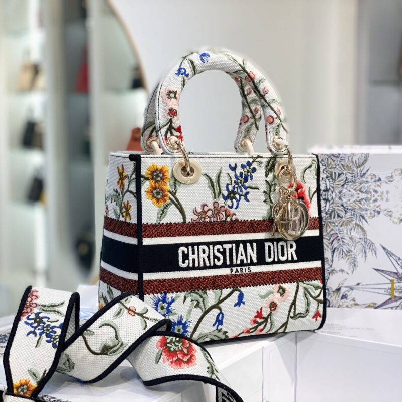 TÚI LADY DIOR MEDIUM SIZE D-LITE BAG WHITE MULTICOLOR PETITES FLEURS EMBROIDERY