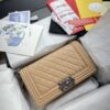 TÚI CHANEL SAC BOY FLAP BAG CAVIAR NGUYÊN BẢN MÀU NÂU TAG BẠC