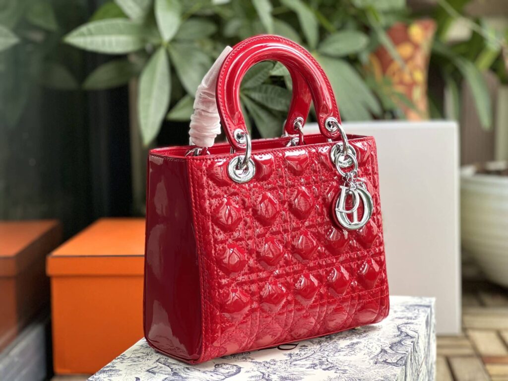 TÚI XÁCH DIOR LADY NGUYÊN BẢN MEDIUM SIZE 24 DA BÓNG TAG BẠC