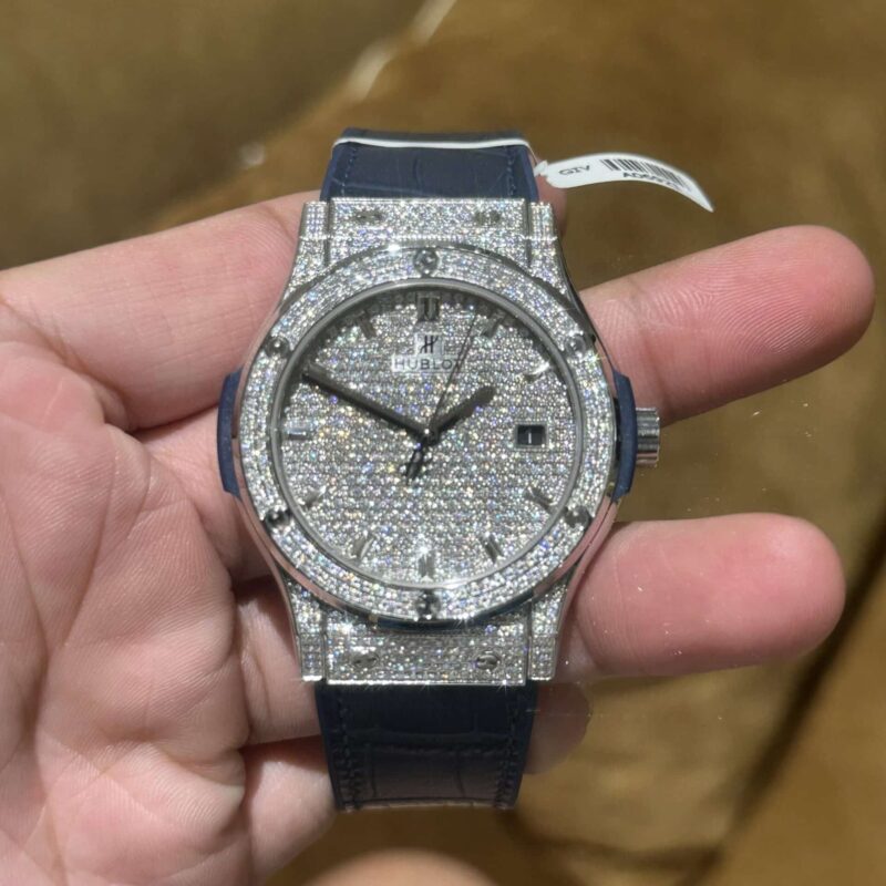 ĐỒNG HỒ HUBLOT CLASSIC FUSION CHẾ TÁC FULL MOISSANITE DÂY DA XANH 42MM