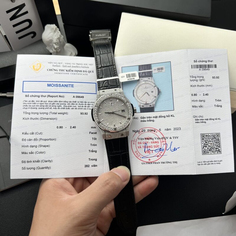 ĐỒNG HỒ HUBLOT CLASSIC FUSION CHẾ TÁC KIM CƯƠNG MOISSANITE 42MM