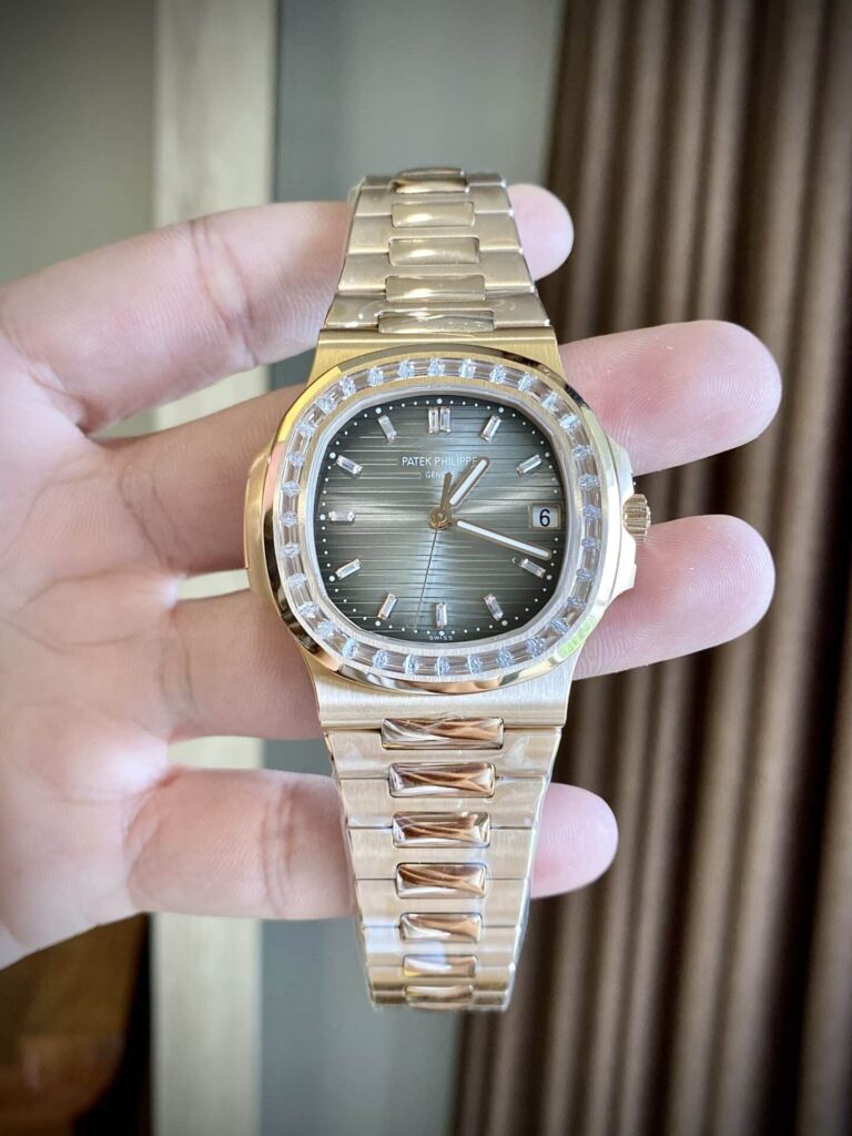 ĐỒNG HỒ PATEK PHILIPPE NAUTILUS 5723/1R MẶT XÁM REP 11 PPF 40MM
