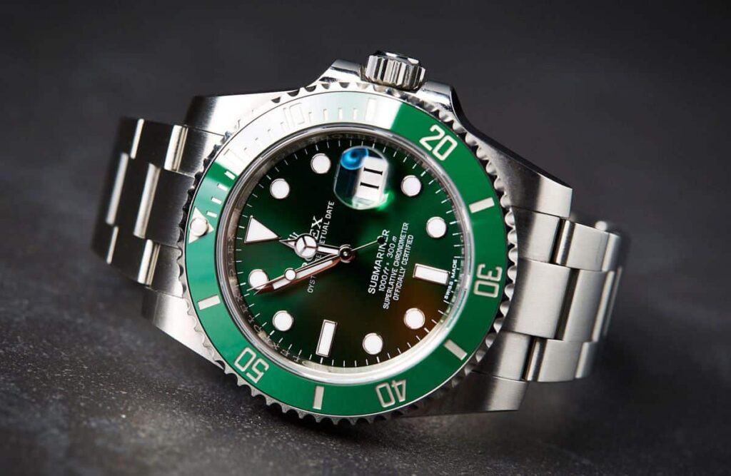 Rolex Submariner 116610LV "Hulk"