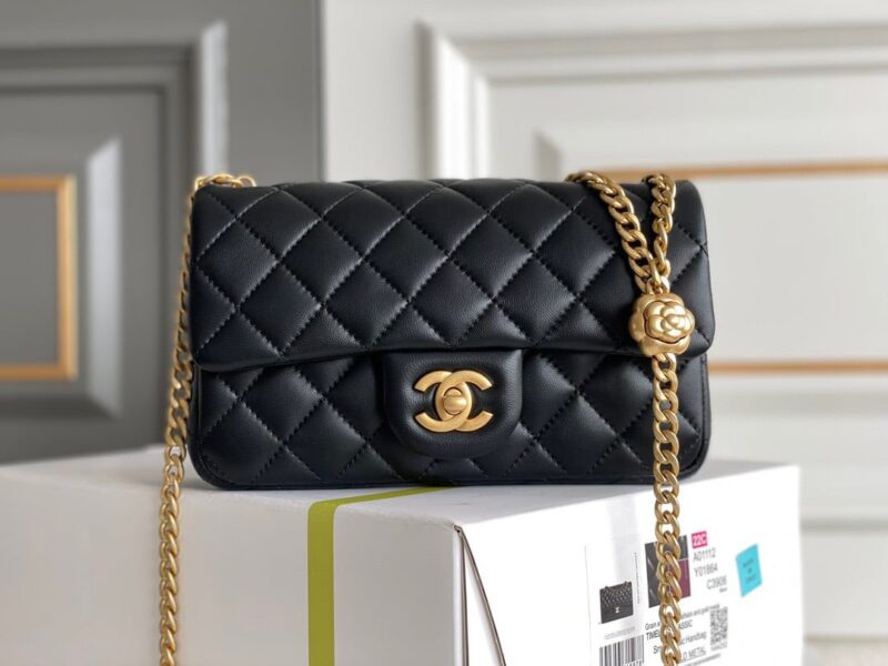 TÚI CHANEL CLASSIC MINI 8 BLACK CAVIAR FLAP BAG SIÊU CẤP