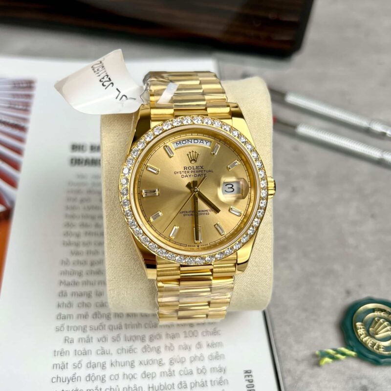 ĐỒNG HỒ ROLEX DAY-DATE 228238 BỌC VÀNG NIỀNG KIM CƯƠNG GMF 40MM