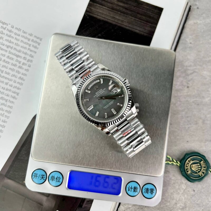 ĐỒNG HỒ ROLEX DAY-DATE MẶT XÀ CỪ ĐEN REP 1:1 CAO NHẤT GMF