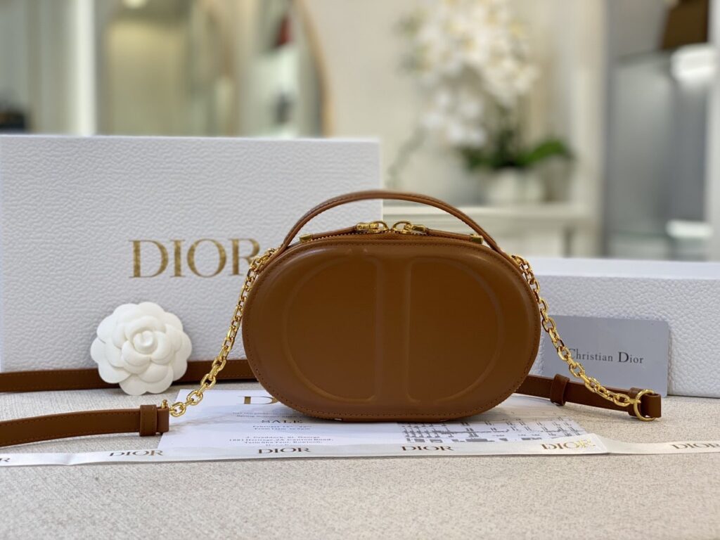 TÚI XÁCH DIOR CD SIGNATURE OVAL CAMERA BAG GOLDEN CALFSKIN SIÊU CẤP