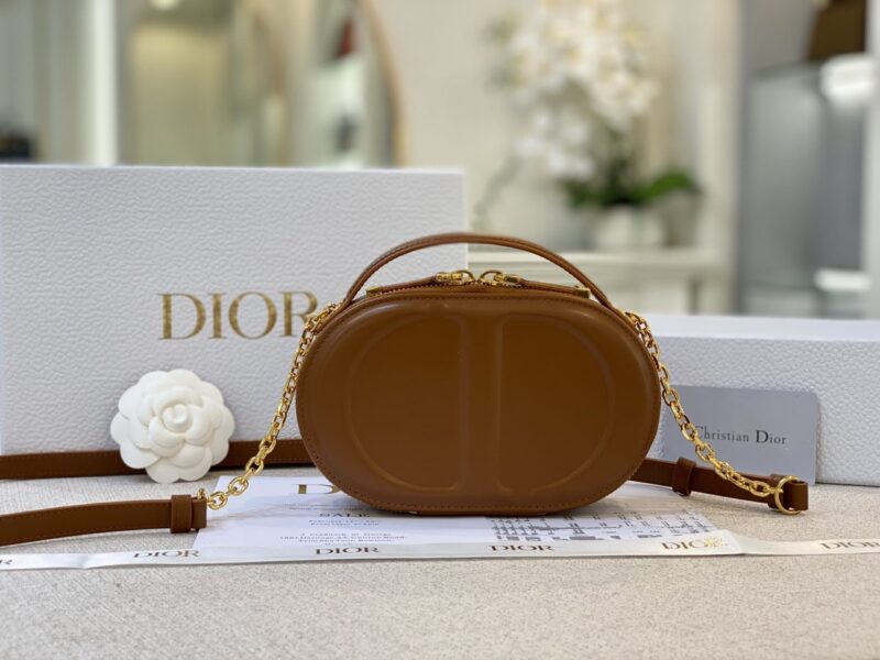 TÚI XÁCH DIOR CD SIGNATURE OVAL CAMERA BAG GOLDEN CALFSKIN SIÊU CẤP