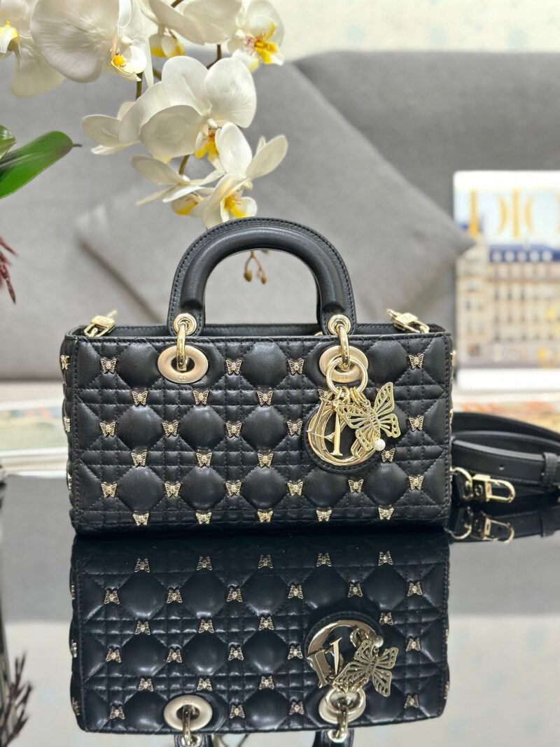 TÚI MEDIUM LADY D-JOY BAG BLACK CANNAGE LAMBSKIN WITH GOLD-FINISH BUTTERFLY STUDS SIÊU CẤP