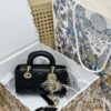 TÚI XÁCH DIOR LADY D-JOY MICRO DA CỪU MÀU ĐEN PHẦN CỨNG MẠ VÀNG REP 1:1 CAO NHẤT SIZE 16CM