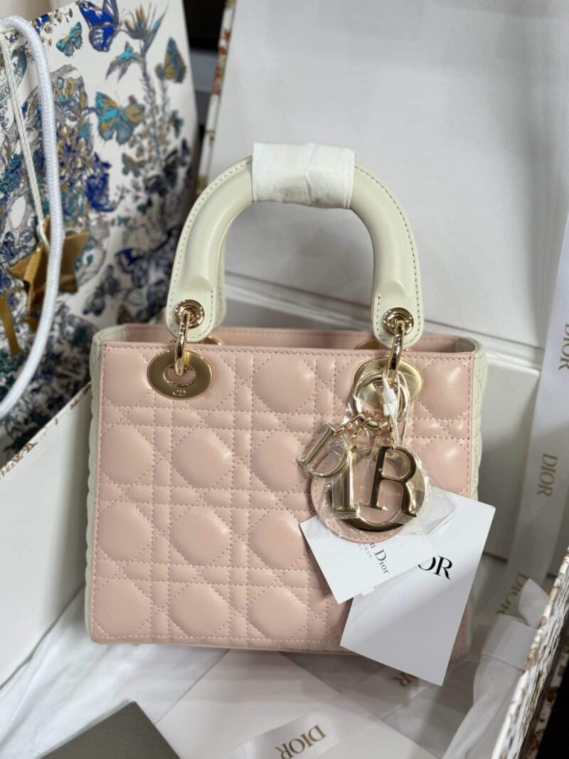 TÚI XÁCH SMALL LADY DIOR DA CỪU PHỐI MÀU LATTE VÀ HỒNG PHẤN VVIP LIKE AUTH SIZE 20CM